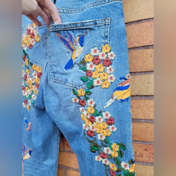 Free People Floral Embroidered Jeans (Size 25) - Picture 4 of 8